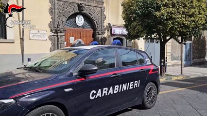 Aci Sant'Antonio (CT), Carabinieri trovano un chiosco di droga attrezzato