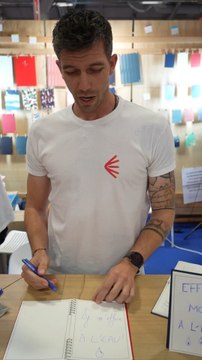 Éconotes : Des cahiers effacables à l’eau. 📔 (Cette vidéo a été réalisée sans contrepartie à la Foire de Paris)