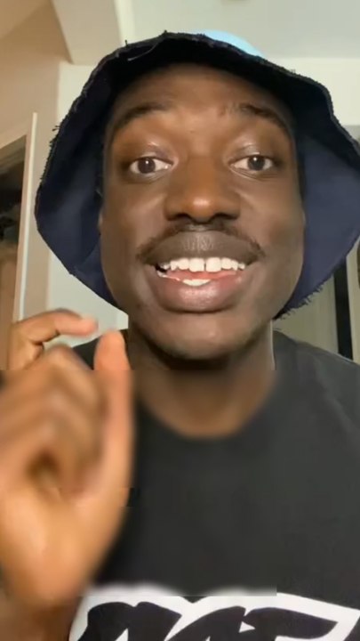 Salim est à moitié Américain et à moitié Marocain. Il voue un amour inconditionnel au Maroc et met en valeur le darija dans ses vidéos.