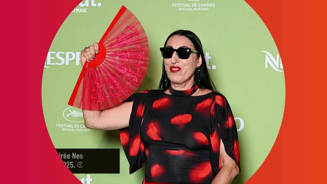 Après leur montée des marches remarquée, Iris Mittenaere et Antoine Dupont se retrouvent pour une soirée plage prestigieuse