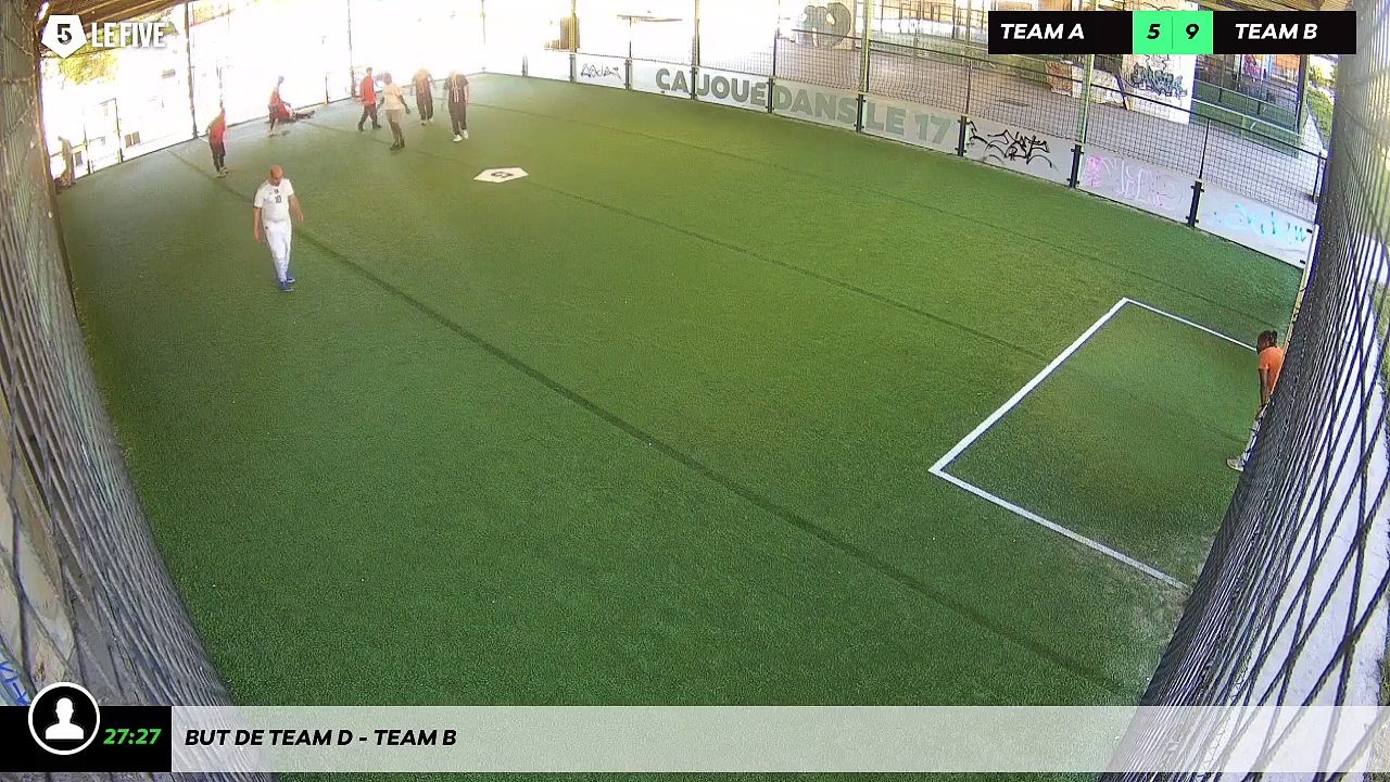 But de Team D - Team B