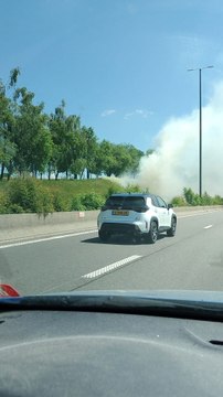Feu de talus sur l'E411 à Longlier