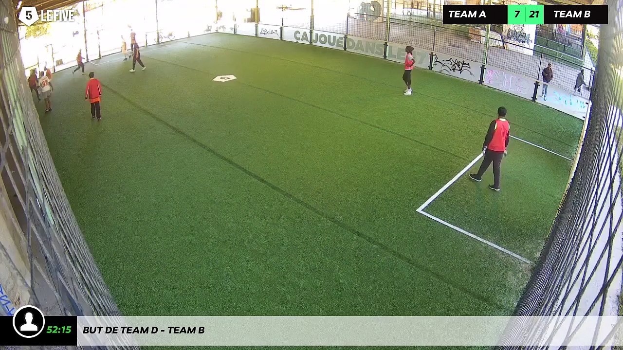 But de Team D - Team B