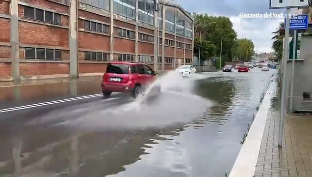 Strade allagate a Messina dopo il maltempo