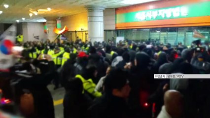 '법원 폭동' 취재진 폭행 징역형..."민주주의 핵심가치 언론의 자유 위축" / YTN