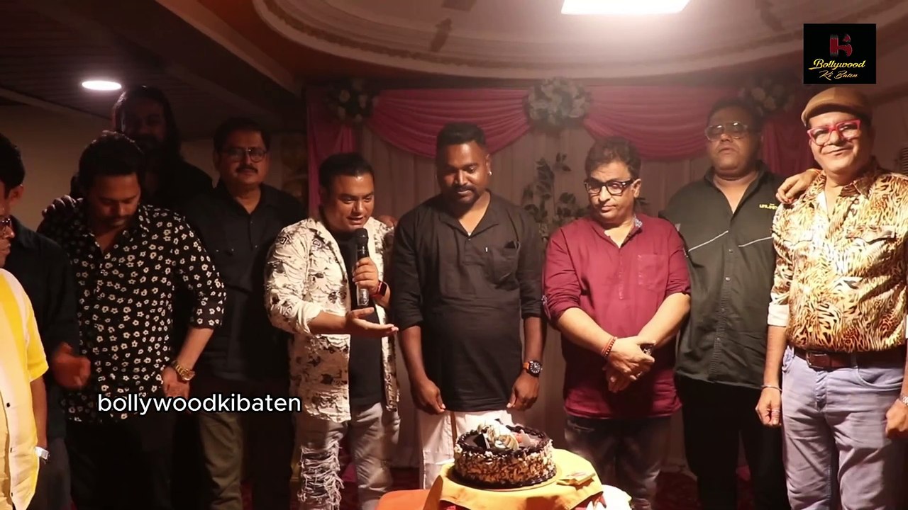 Saleem zaidi Rohitashv gaur yogesh tripati and #BJGPH  team attand sandesh naik birthday party celebration