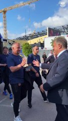 Empieza la rúa del Barça campeón de Liga: ¡Campeones!