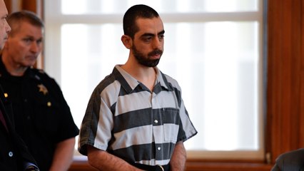 Condenado a 25 años de cárcel el hombre que intentó matar a Salman Rushdie