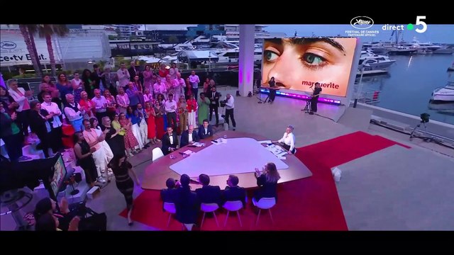 Marguerite (Star Academy) chante sa chanson Les filles, les meufs