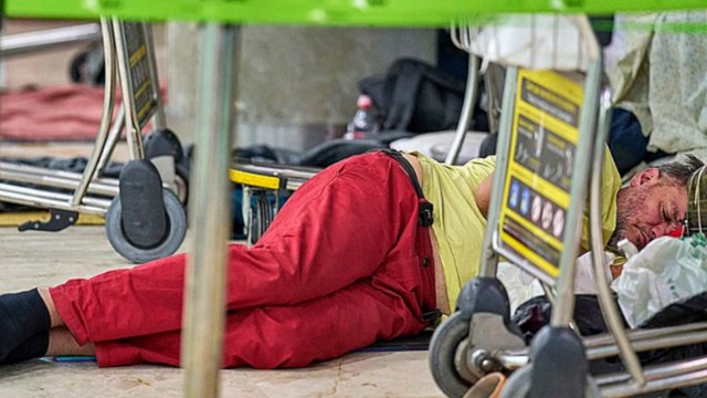 Aena limitará el acceso a Barajas a partir del miércoles a las 21 ante la crisis de los sintecho