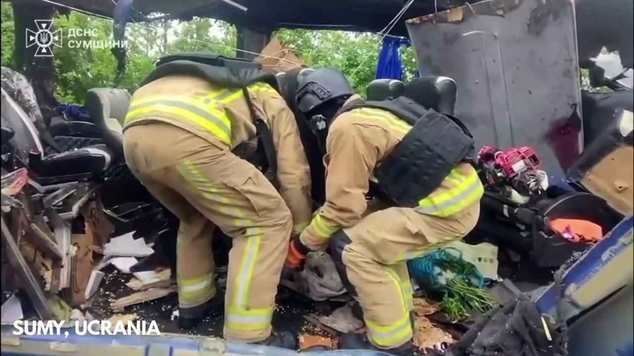 Dron ruso atacó una combi en la región ucraniana de Sumy matando a nueve civiles