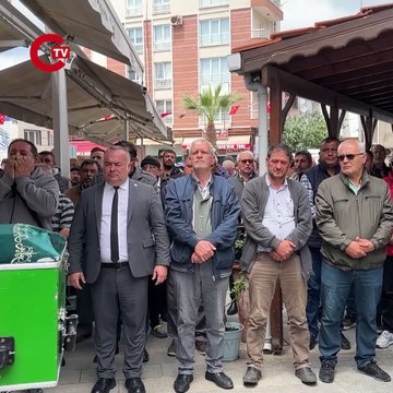 Boşanma aşamasındaki eşinin vurduğu Zeynep'in tabutunu kadınlar taşıdı