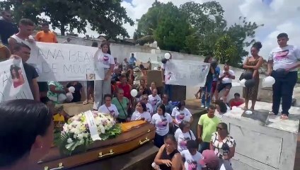 Corpo de Ana Beatriz é sepultado em Porto Calvo