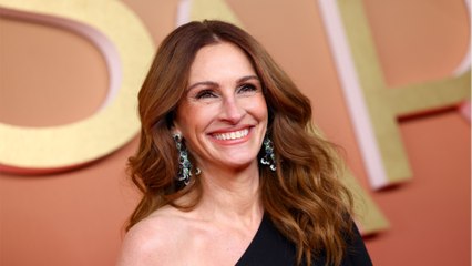 GALA VIDEO - Bien loin du Festival de Cannes, Julia Roberts vit une épreuve difficile après 19 ans de tendresse