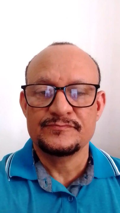 El Señor es misericordioso y clemente; Es lento para la ira y grande en misericordia. Salmos 103: 8