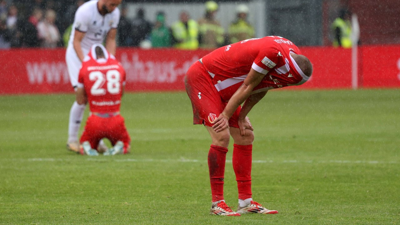 Nach verpasster Relegation: Bittere Tränen in Cottbus