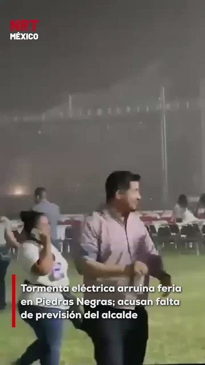 ¡Y de pronto… la tormenta! Lo que prometía ser una noche de fiesta en la feria de Piedras Negras terminó bajo el agua. Usuarios en redes comparten imágenes y critican la falta de prevención del alcalde.