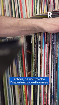 Scopri la Magia del Vinile: 10.000 Dischi da Ascoltare Gratuitamente nella Sala Ascolto Vinili di Bologna