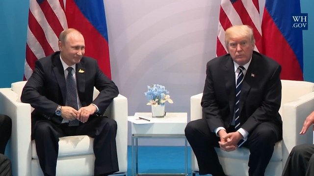 Trump anuncia que hablará con Putin y Zelenski el lunes para poner fin a un baño de sangre