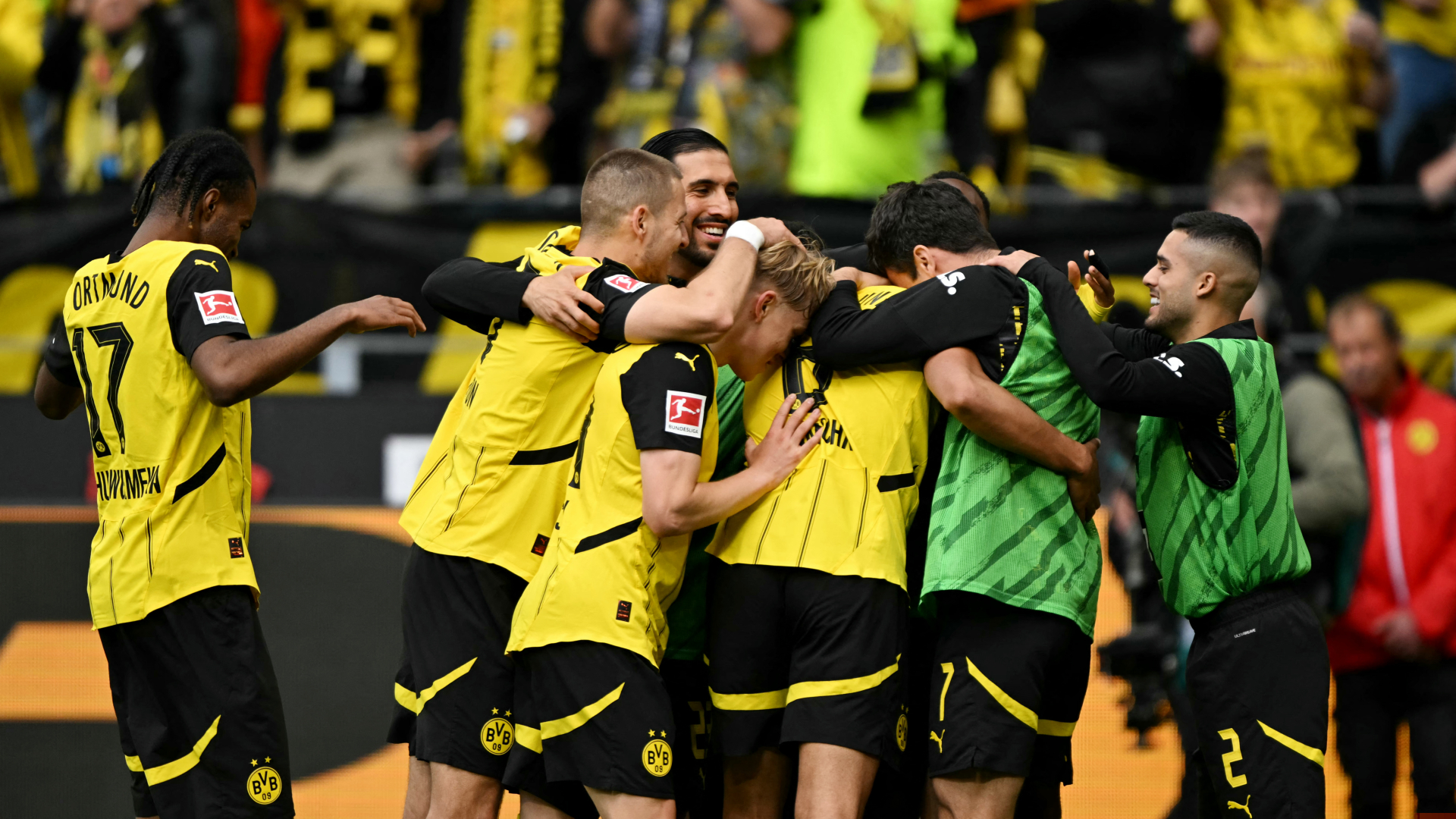 Borussia Dortmund v Holstein Kiel