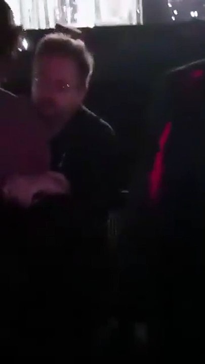 Eurovision - Deux manifestants pro-palestiniens ont essayé de monter sur scène pendant la prestation de la chanteuse Israélienne pour l'asperger en direct de peinture rouge