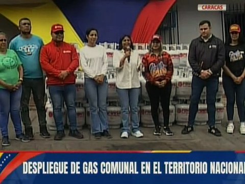 Vpdta. Delcy Rodríguez lidera entrega de bombonas de gas en la parroquia Antímano