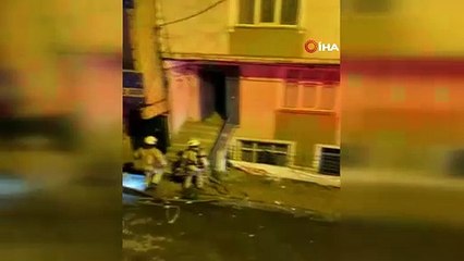 Küçükçekmece'de yangın paniğe neden oldu