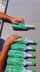 कुरकुरे और नरम चीजों को कुचलना! कांच की बोतलें तोड़ना