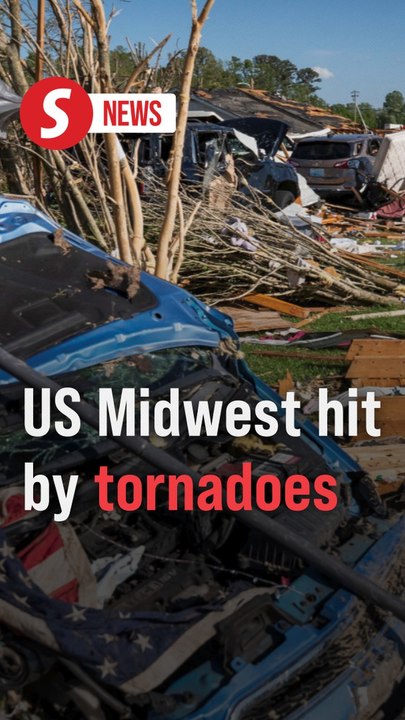 Severe Midwest weather and tornadoes wreaks hav...