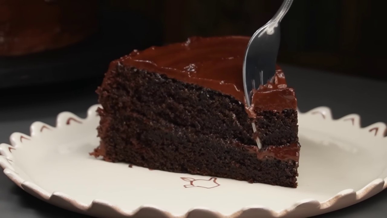 Moist & Fudgy Chocolate Cake with Everyday Ingredients asmr cooking/ ASMR / GREAT ASMR / ASMR eating