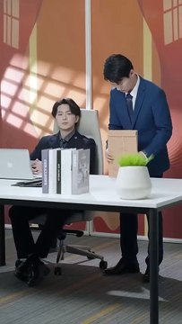 After 5 years in prison, she gives birth to the CEO’s child—he recognizes her on her first day out and takes them both home to love and protect. #HitDrama #CEO #Romance #MarriageBeforeLove