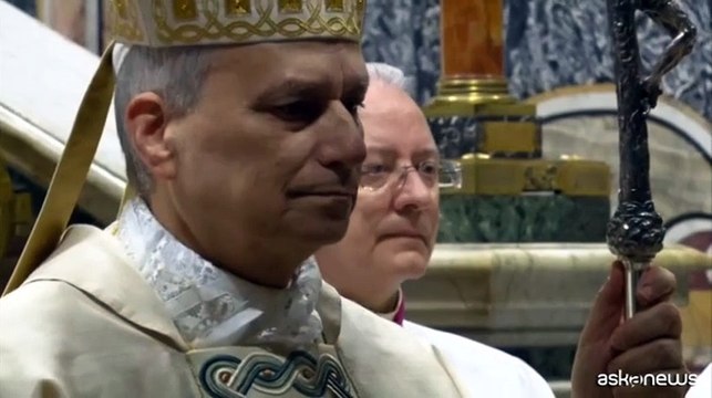 Papa Leone XIV sul sagrato di San Pietro, l'inizio della messa