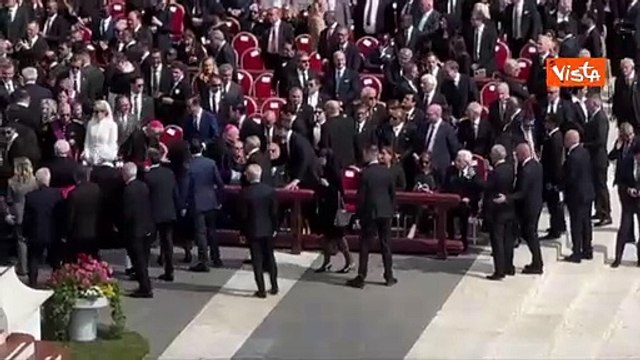 Meloni arriva a San Pietro per la Messa di insediamento di Papa Leone XIV