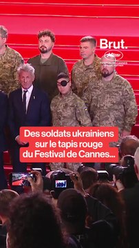 Des soldats ukrainiens sur le tapis rouge