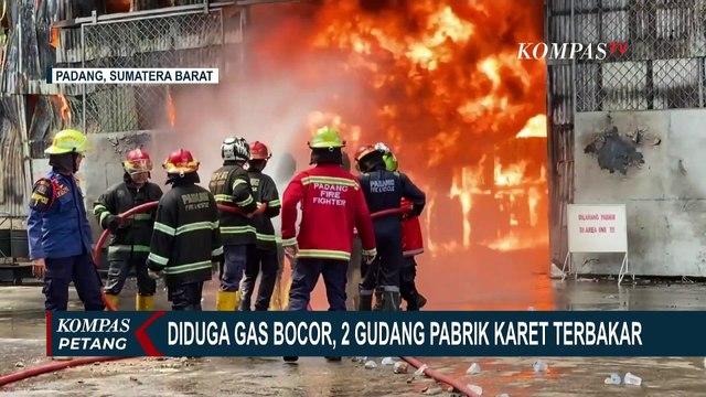 Ngeri! Saksi Mata Ceritakan Detik-Detik Kebakaran 2 Gudang Pabrik Karet di Padang, dari Gas Bocor?