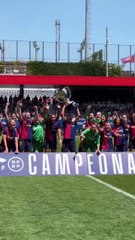 El Barça Femenino levanta el título de Liga en el Johan Cruyff
