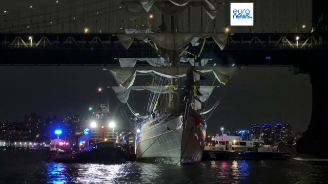 برخورد دکل کشتی مکزیکی با پل بروکلین در نیویورک؛ ۲ نفر از خدمه کشته شدند