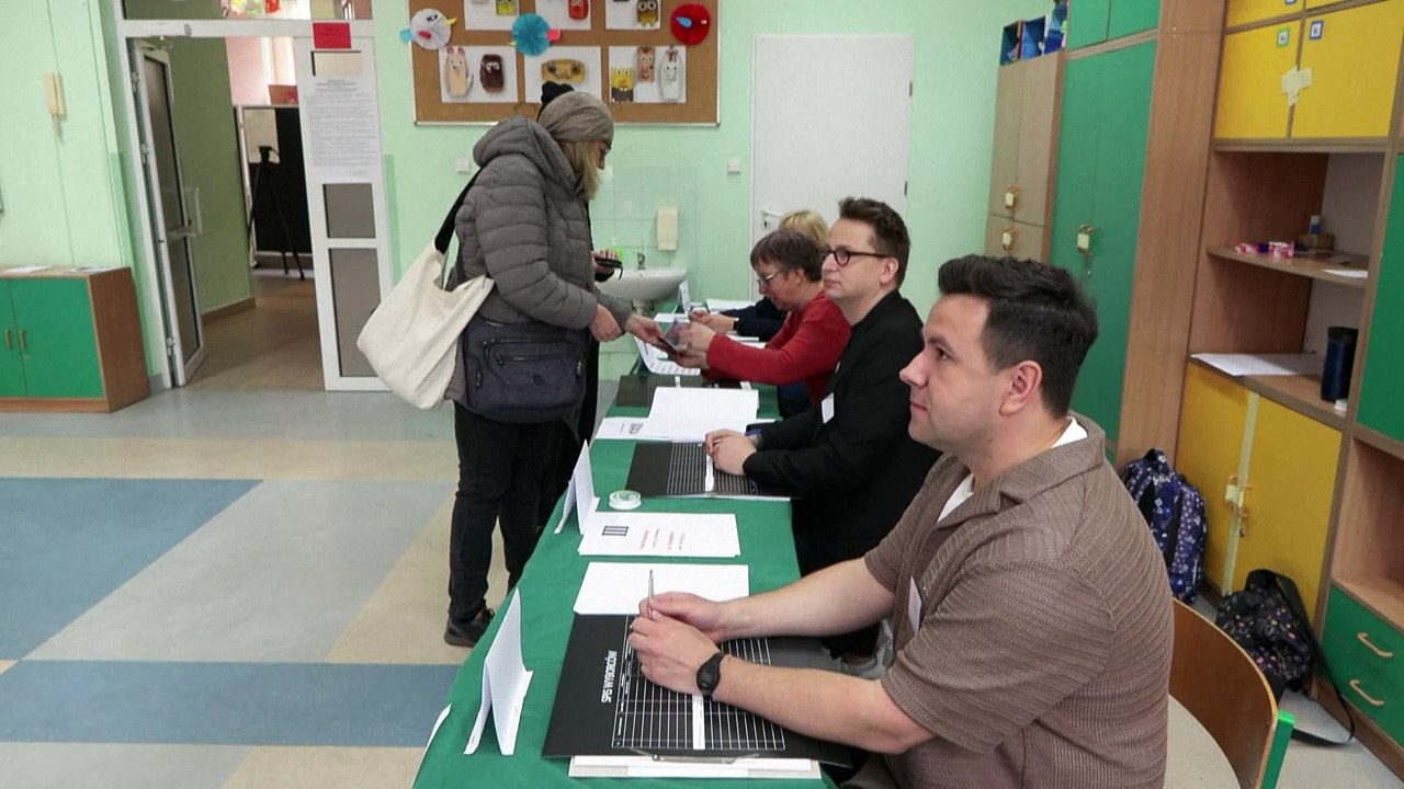 Richtungsweisende Präsidentschaftswahl in Polen hat begonnen