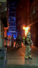 Incendio en un bloque de viviendas en la calle Comunidades