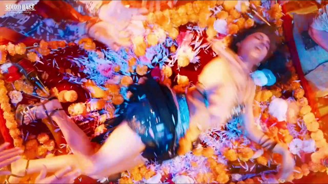 Titli -Kapkapiii | Shreyas Talpade, Tusshar Kapoor, Abishek K, Sonia R | Mika Singh, Nikhita G | Ajay J