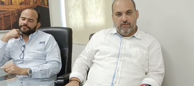 Ejecutivos de la empresa Convesa explican trabajos en el Hotel Cervantes