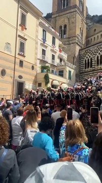 Amalfi (SA) - Il Saluto della Fanfara dei Carabinieri alla Regata delle Antiche Repubbliche Marinare (18.05.25)