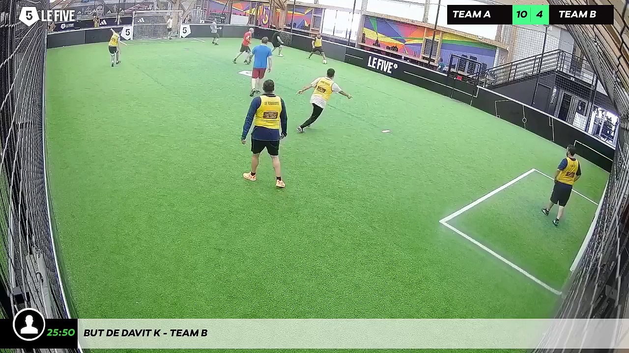 But de Davit K - Team B