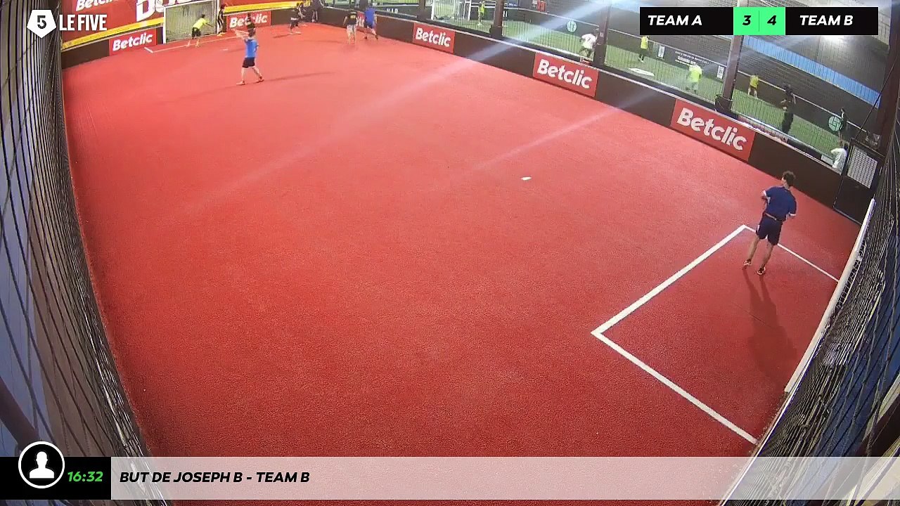 But de Joseph B - Team B