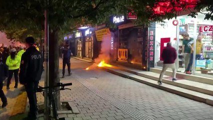 Bursa’da kutlamalarda Fenerbahçeliler Derneği’ne meşale atan taraftar gözaltına alındı