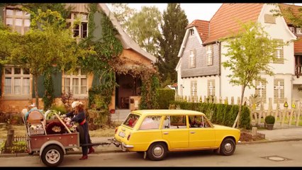 Sorelle vampiro 2 - Pipistrelli nello stomaco | movie | 2014 | Official Trailer