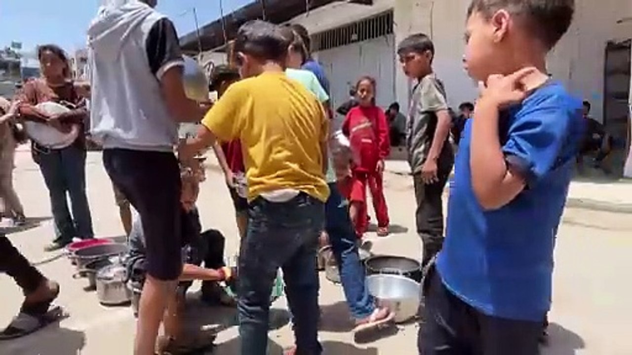 Familien im Gazastreifen: 'Wir sterben, wir sind hungrig'