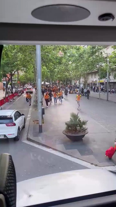 Un grupo de aficionados del Sant Andreu apedrean el autobús del Rayo Majadahonda
