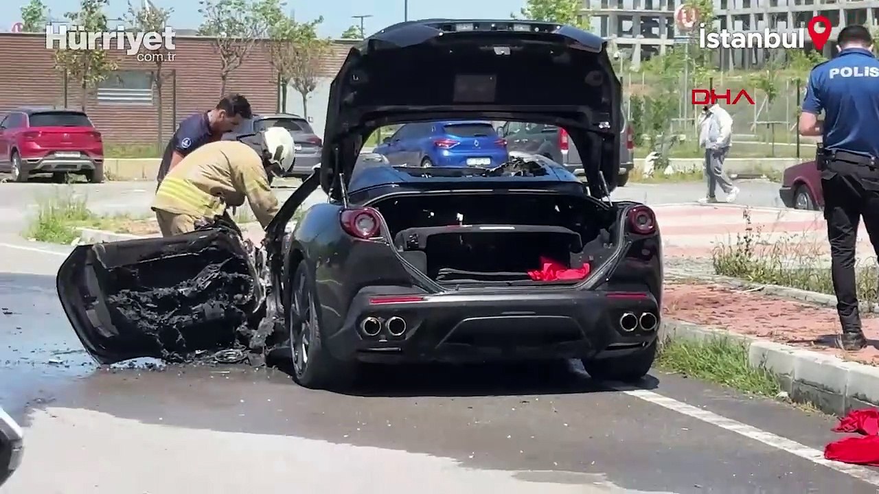 Eyüpsultan'da lüks otomobil alev alev yandı! Değeri tam 20 milyon lira...