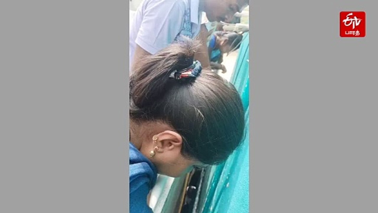 அரையடி சந்தில் சிக்கிக்கொண்ட மூதாட்டி... 3 மணி நேரம் போராடி மீட்ட தீயணைப்பு துறையினர்!!